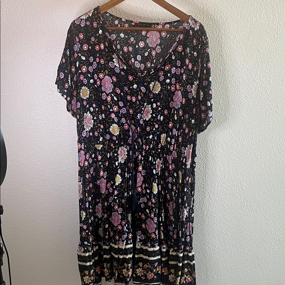 SHEIN Black Floral Mini Dress